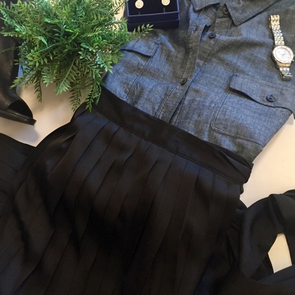 GAP Black Polyester Pleated Skirt 19” - Picture 3 of 7